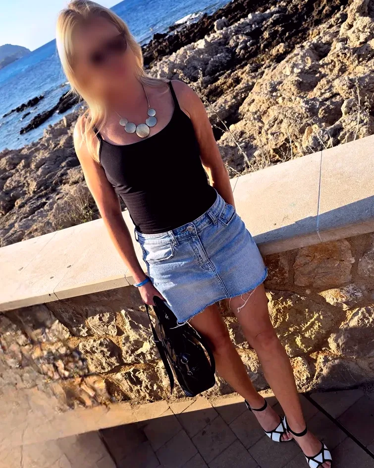 Alina, 36