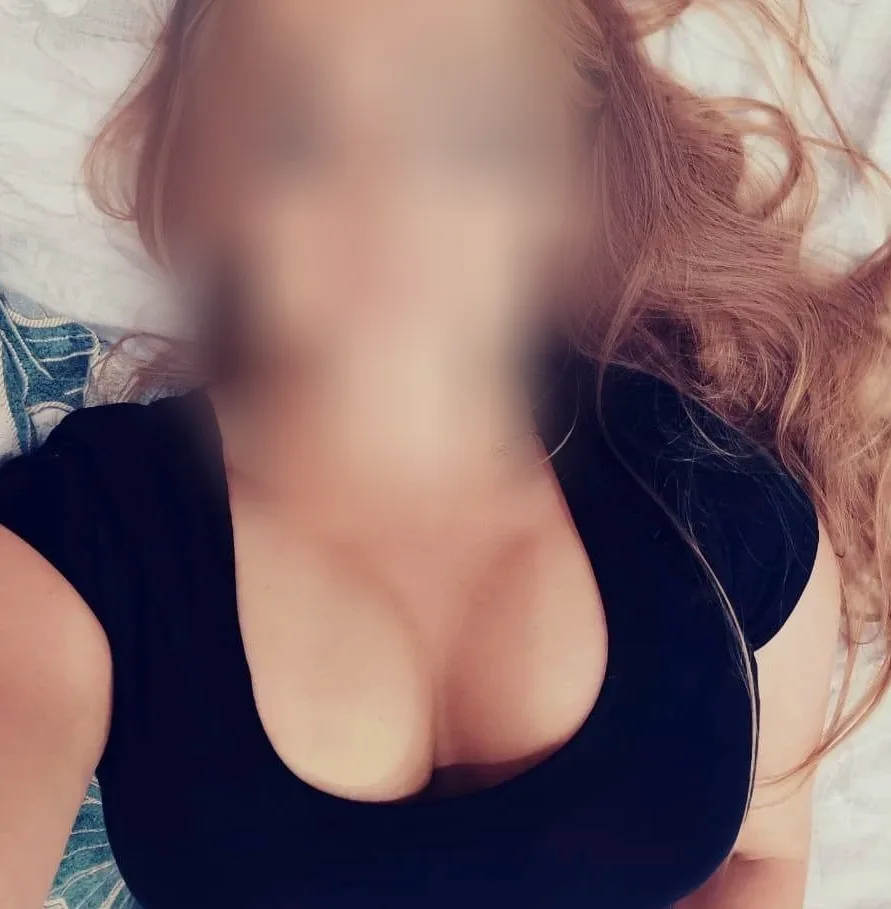 Christina, 32