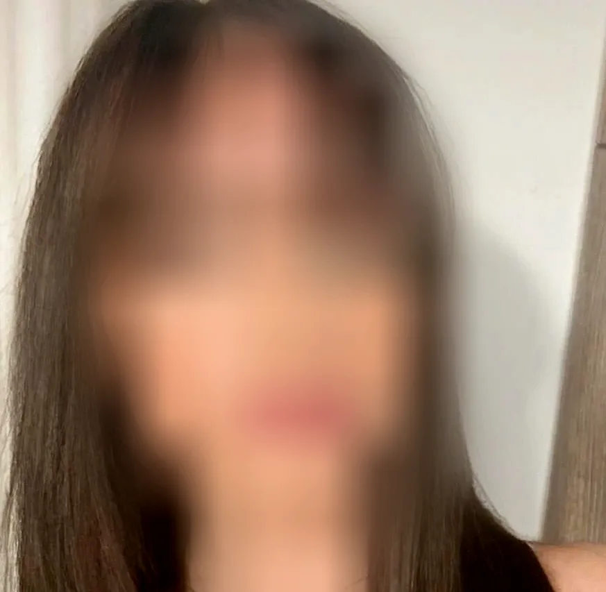 Fabienne, 23