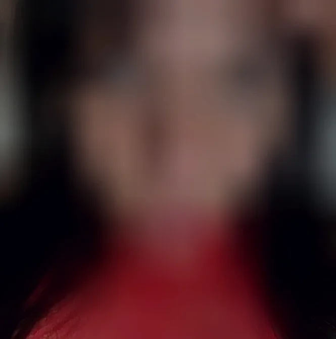 Helena, 32