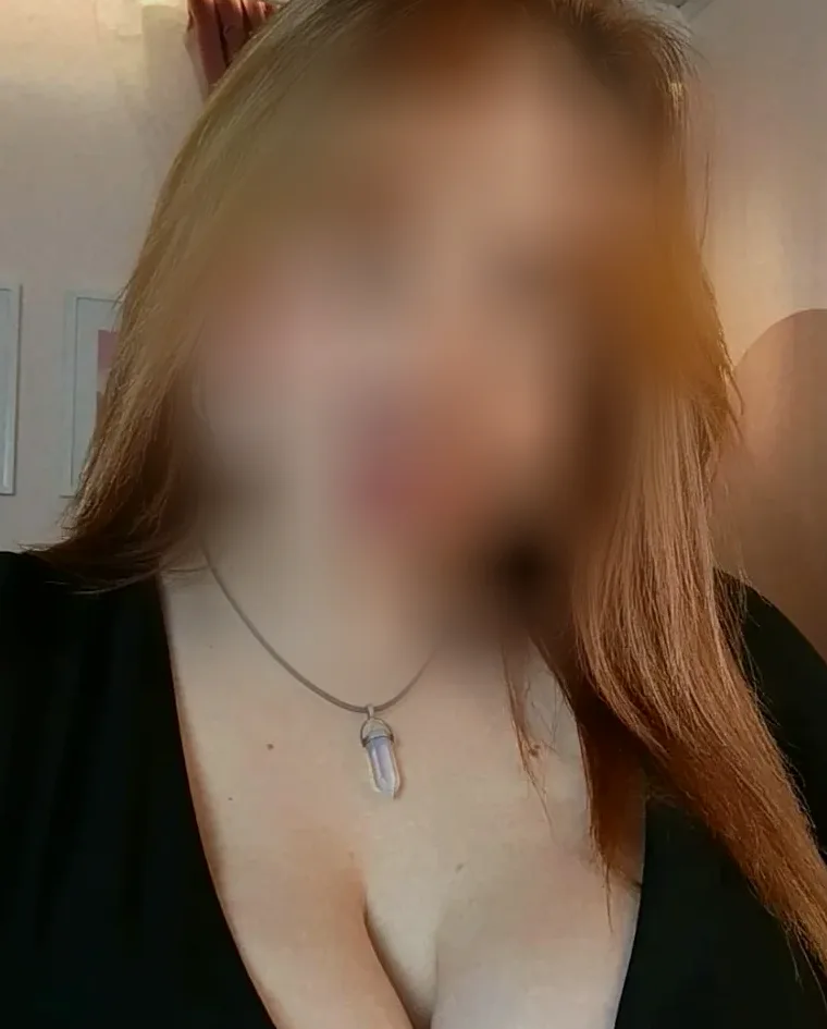 Larissa, 26