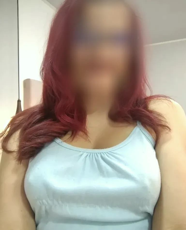 Nora, 23