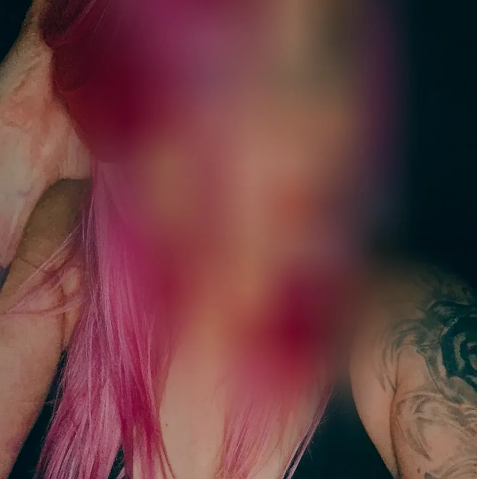 Thea, 32